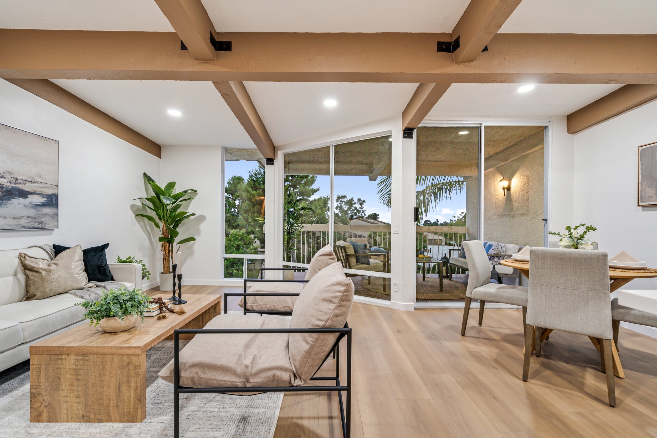 2335 Caringa Way Unit 19-12.jpg