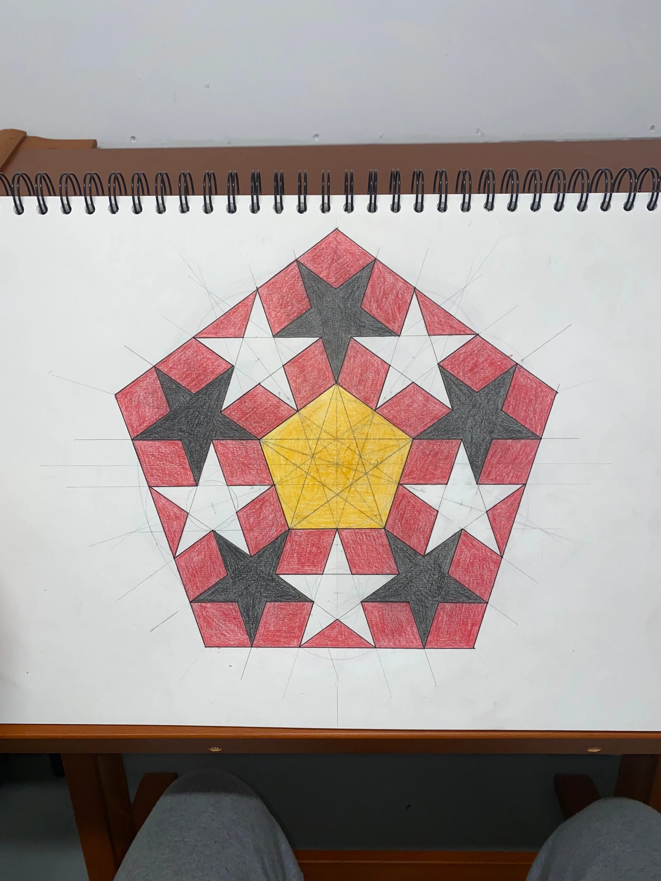 INTERLOCKING_STARS_PENTAGONAL.jpeg
