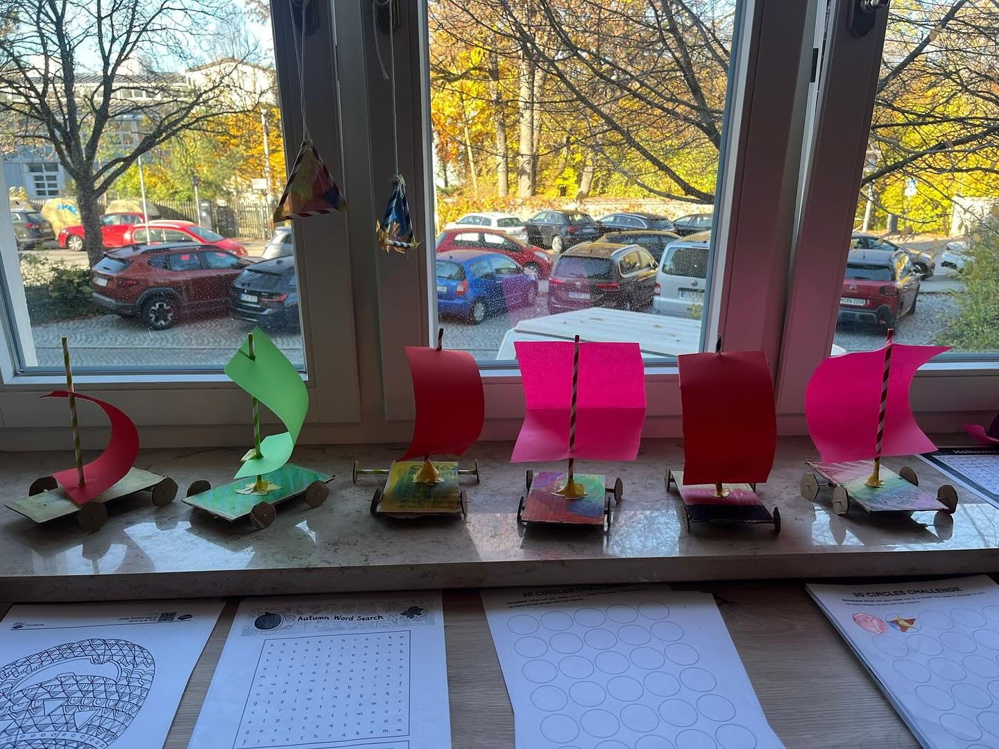 Sailing away on this Fall day with day three of camp! Learning through playing does it get any better &hellip; #englischf&uuml;rkinder #brightfutureclubs