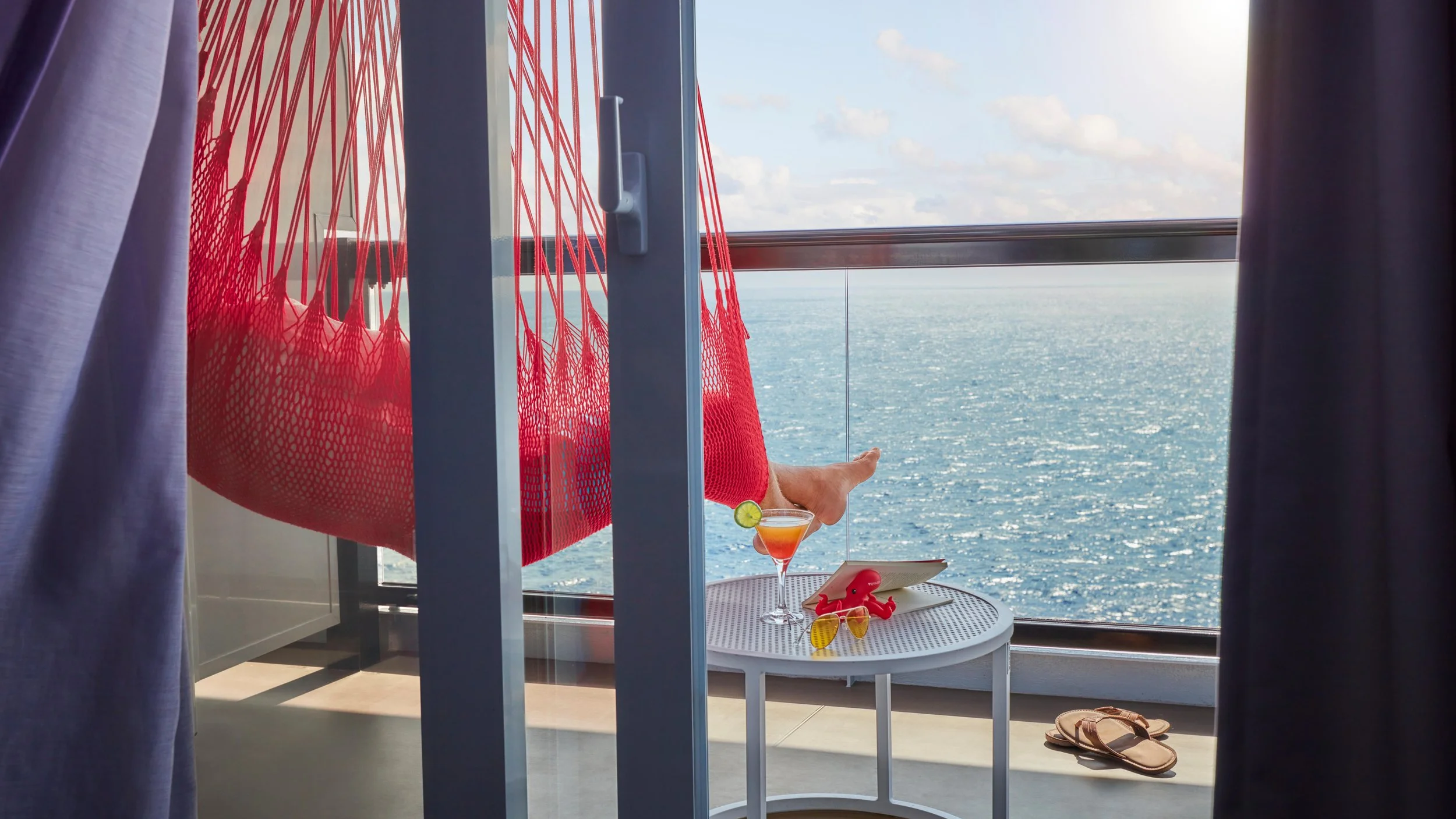 IMG-SCL-2021-CAB-brilliant-exterior-balcony-day-UNCROPPED (1).jpg