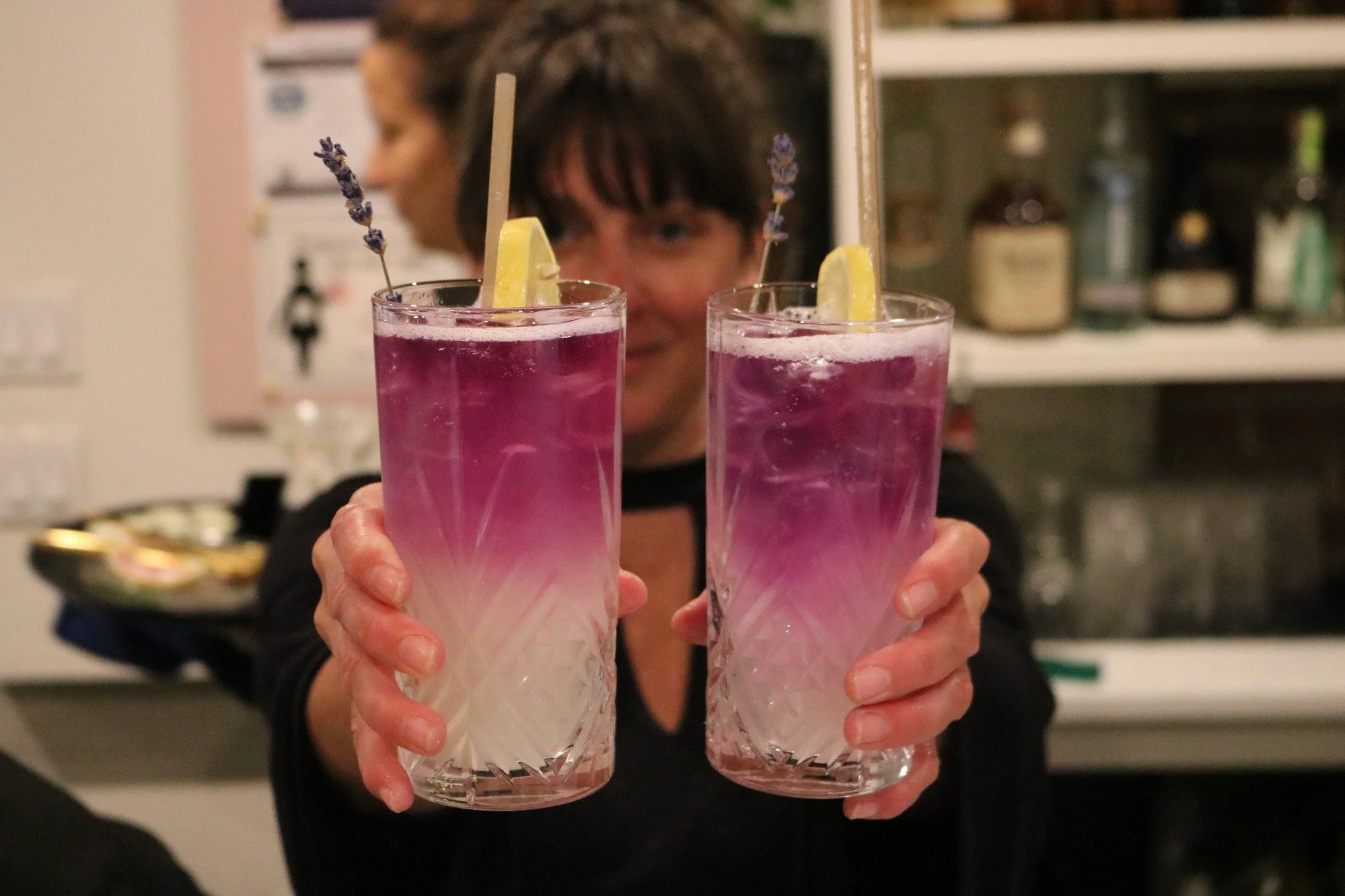 Start date night off on the right foot with our lavender lemonade 🥰 Big shout out to the local @mclaughlin.lavender for supplying the lavender that makes these so delicious! 

 #thedallesoregon #TheAlleywayBar #mocktails #thedalles #cocktailbar #dat