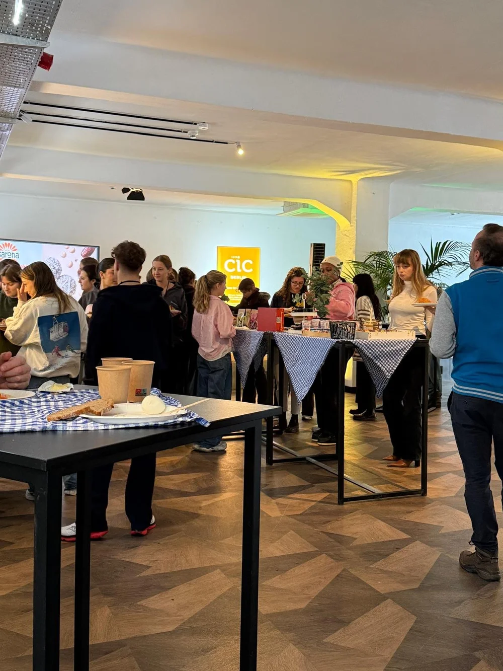Guests at the CIC Berlin community breakfast