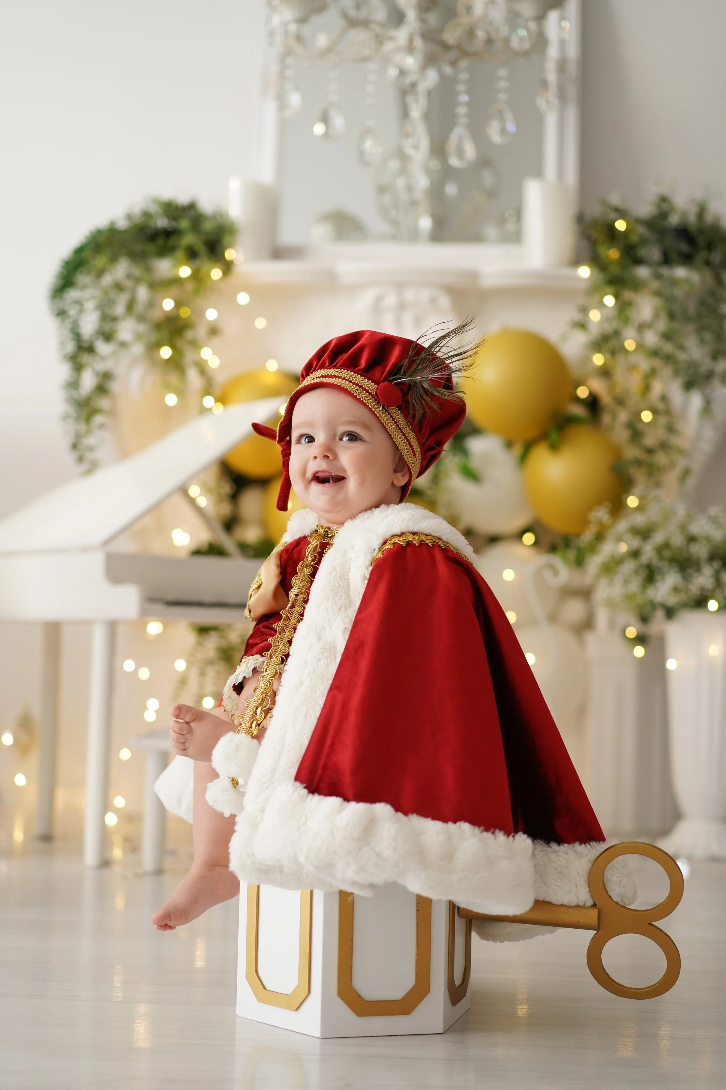 Jõulufotograaf ja jõulu teemaline pildistamine koos professionaalse fotograafiga Tallinnas, kus on pildil lapsed. 