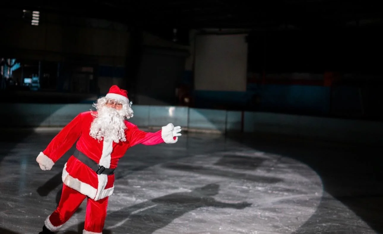 9 days to go 🎄✨🤩⛸️ Get your tickets now via the link in our bio!