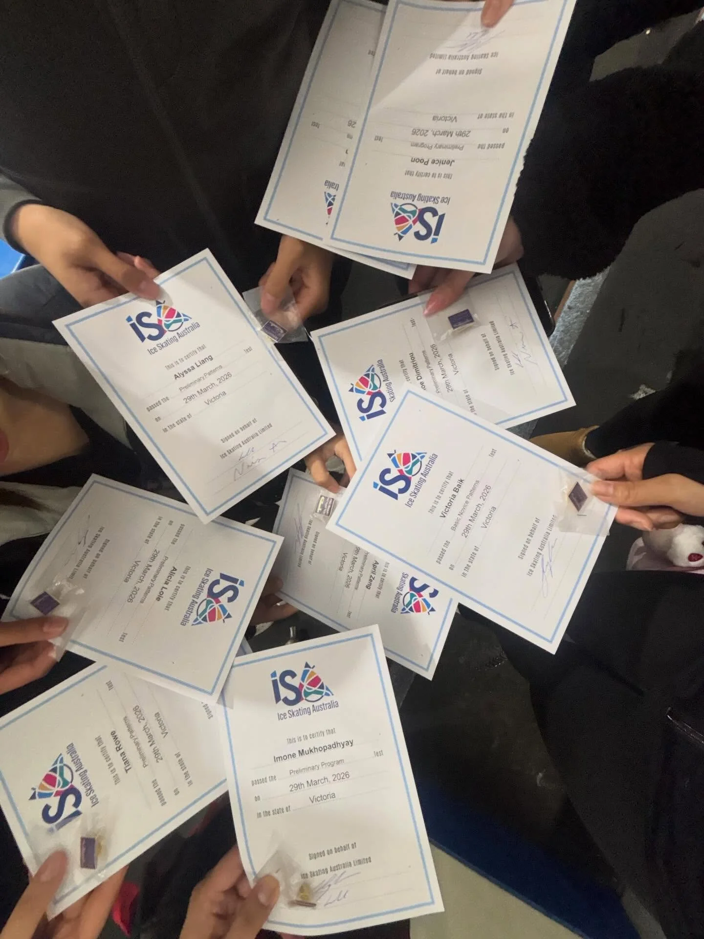 ISA national testing is on the board! ⛸️🏆
We start the year off with a clean sweep with a whopping 13 tests passed 
Congrats to all the following people! 
⭐️ Preliminary Patterns test: 
Chloe Dimitriou, Abigail Foo, Alyssa Liang, Alicia Loie, Hannah