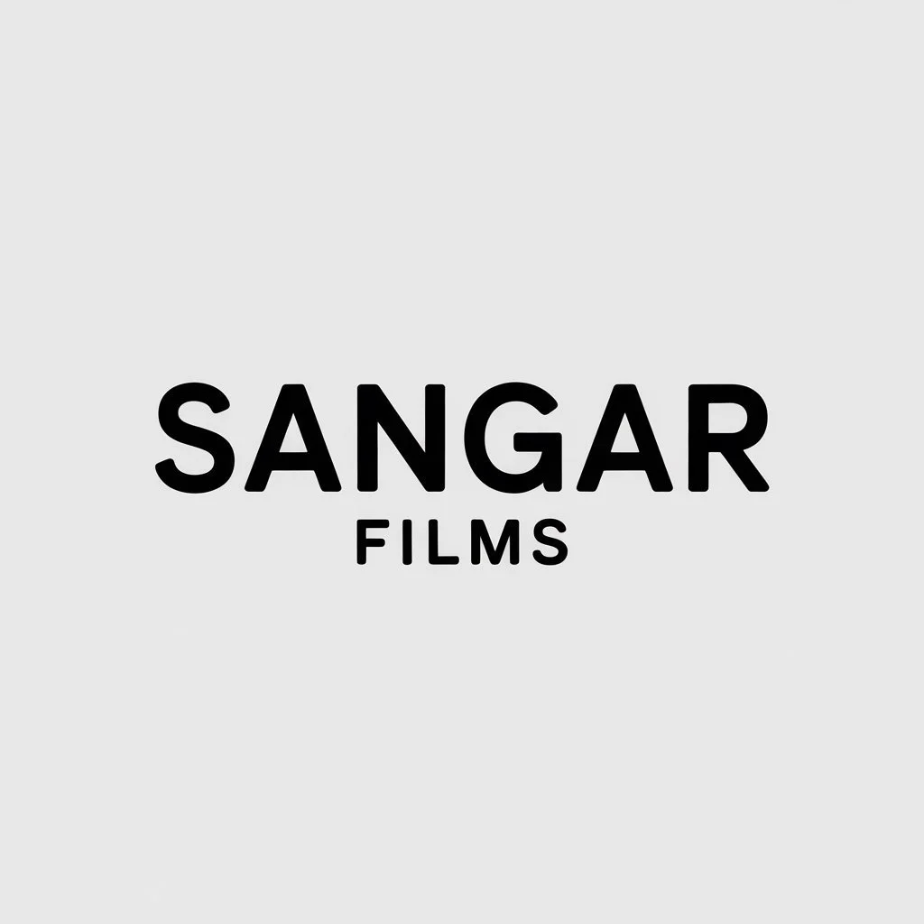 Logo de la productora Sangar Films en fondo gris claro.