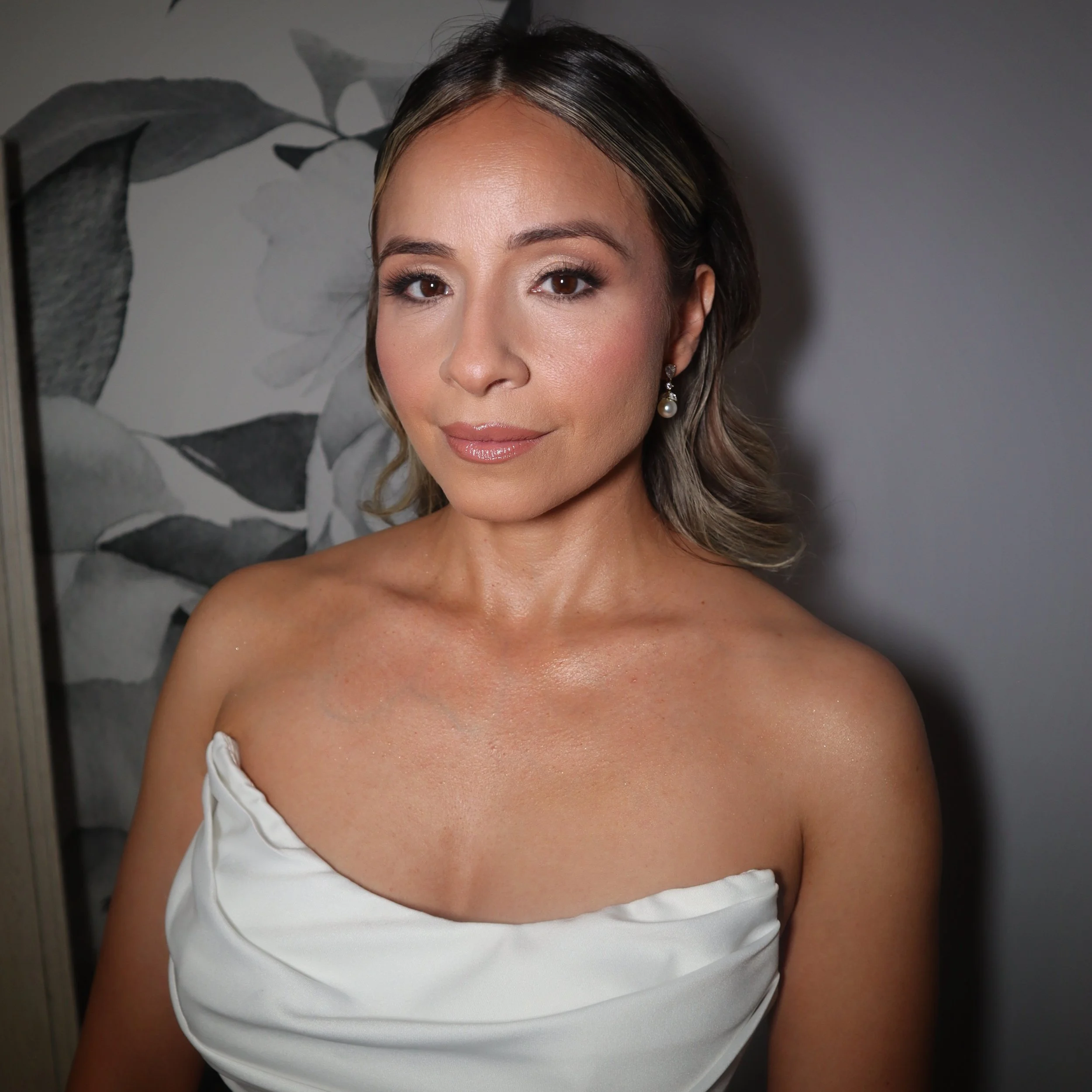 Straight off the Canon because when the glam is right... it doesn't need fixing ✨ 

Bride: @ana.karina.vega 

NJ Makeup Artist | Soft Glam Makeup | Hudson Valley Brides | Hudson Valley Makeup Artist | NY Makeup Artist