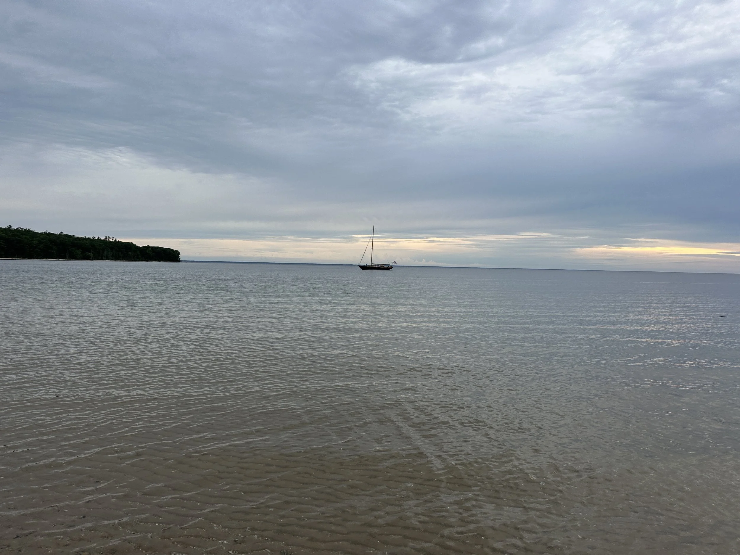 Ciara at anchor by herself at Chambers