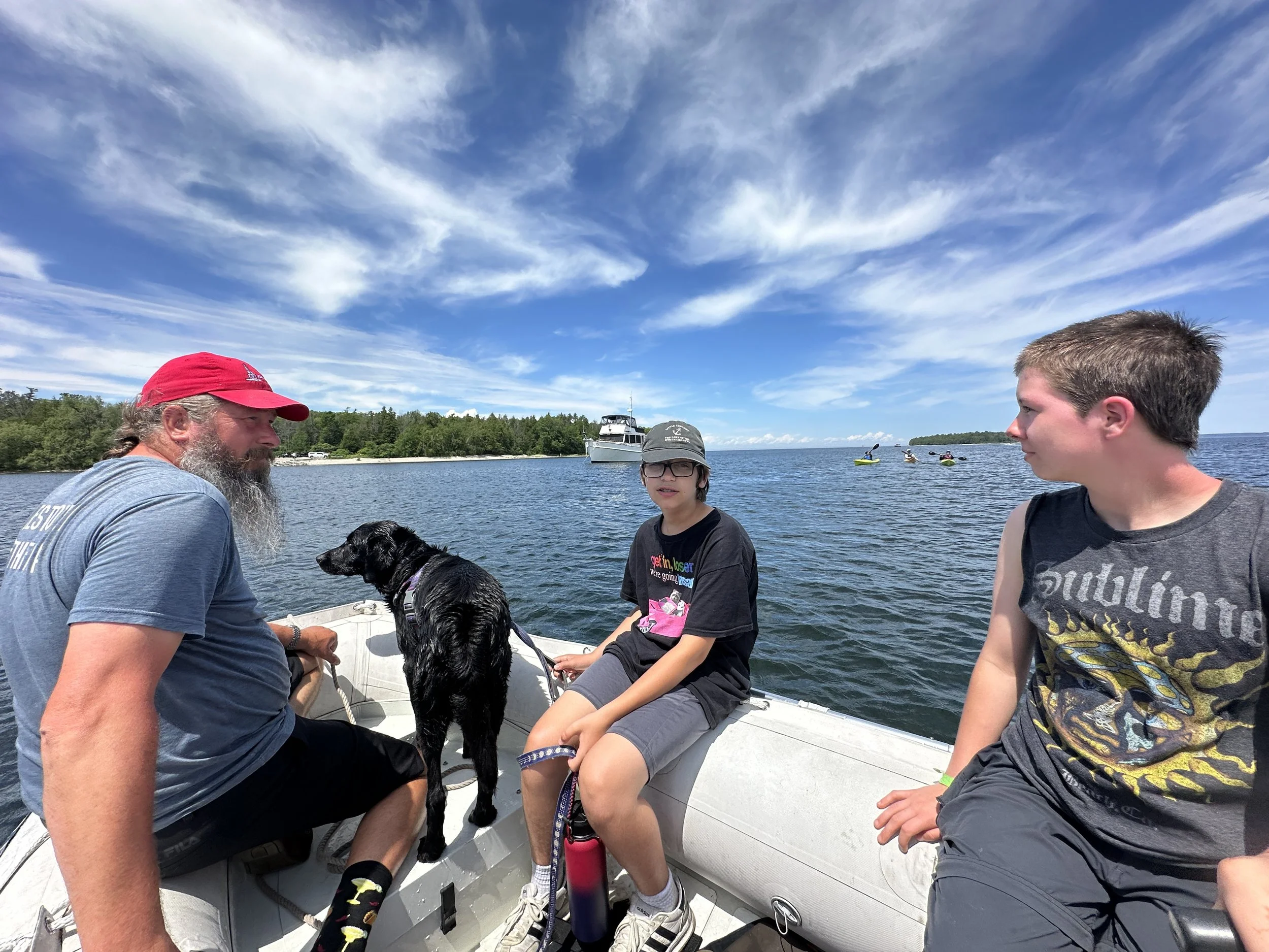 A family that dinghy's together...
