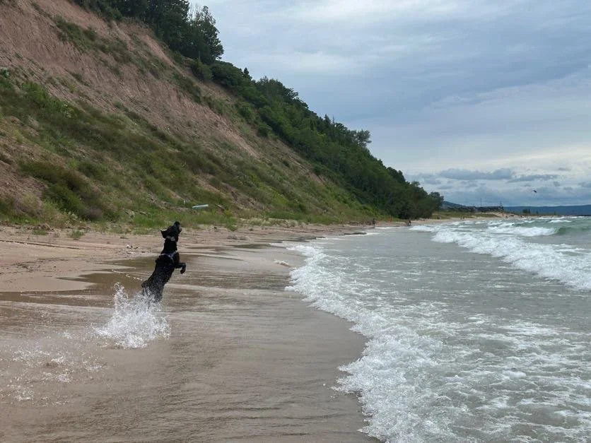 More Kona girl doing her thing!