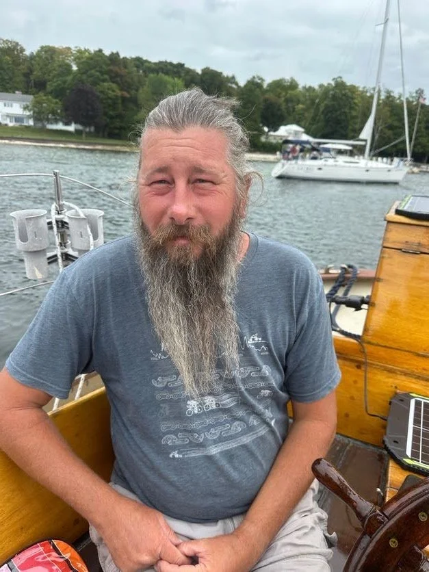 Look at Captains beard!
