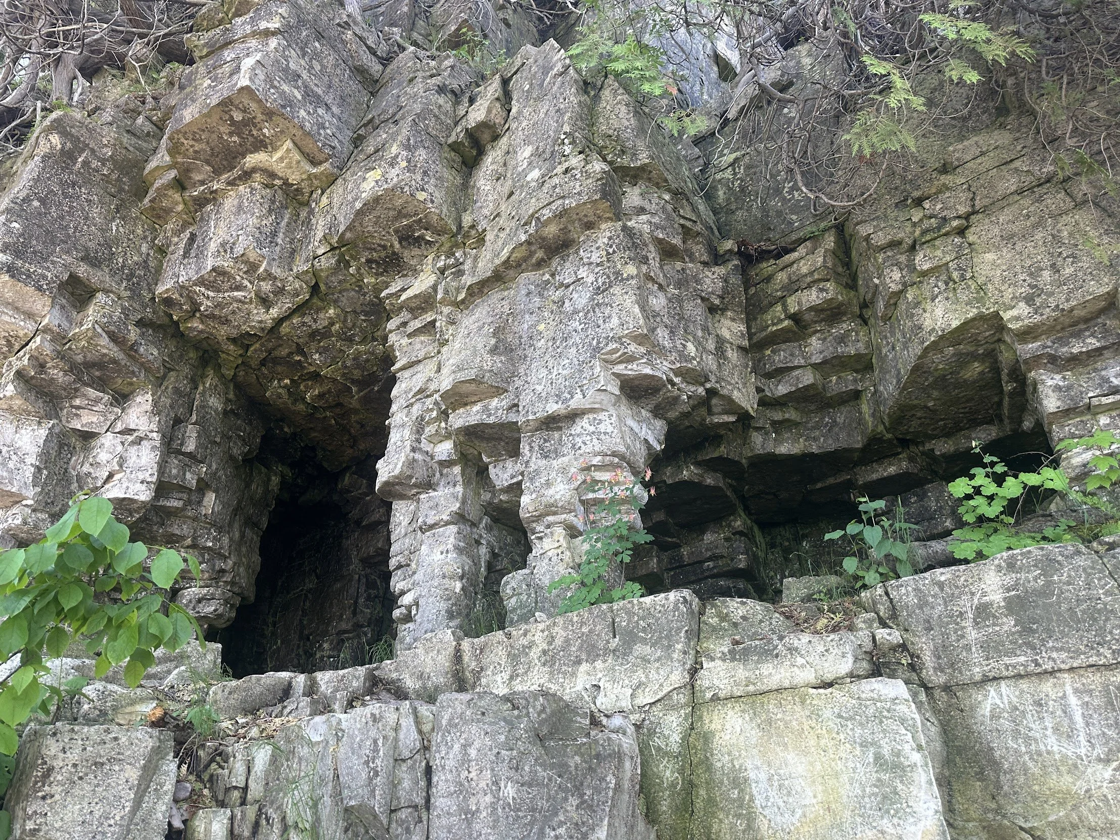 Hiking and Horseshoe Island