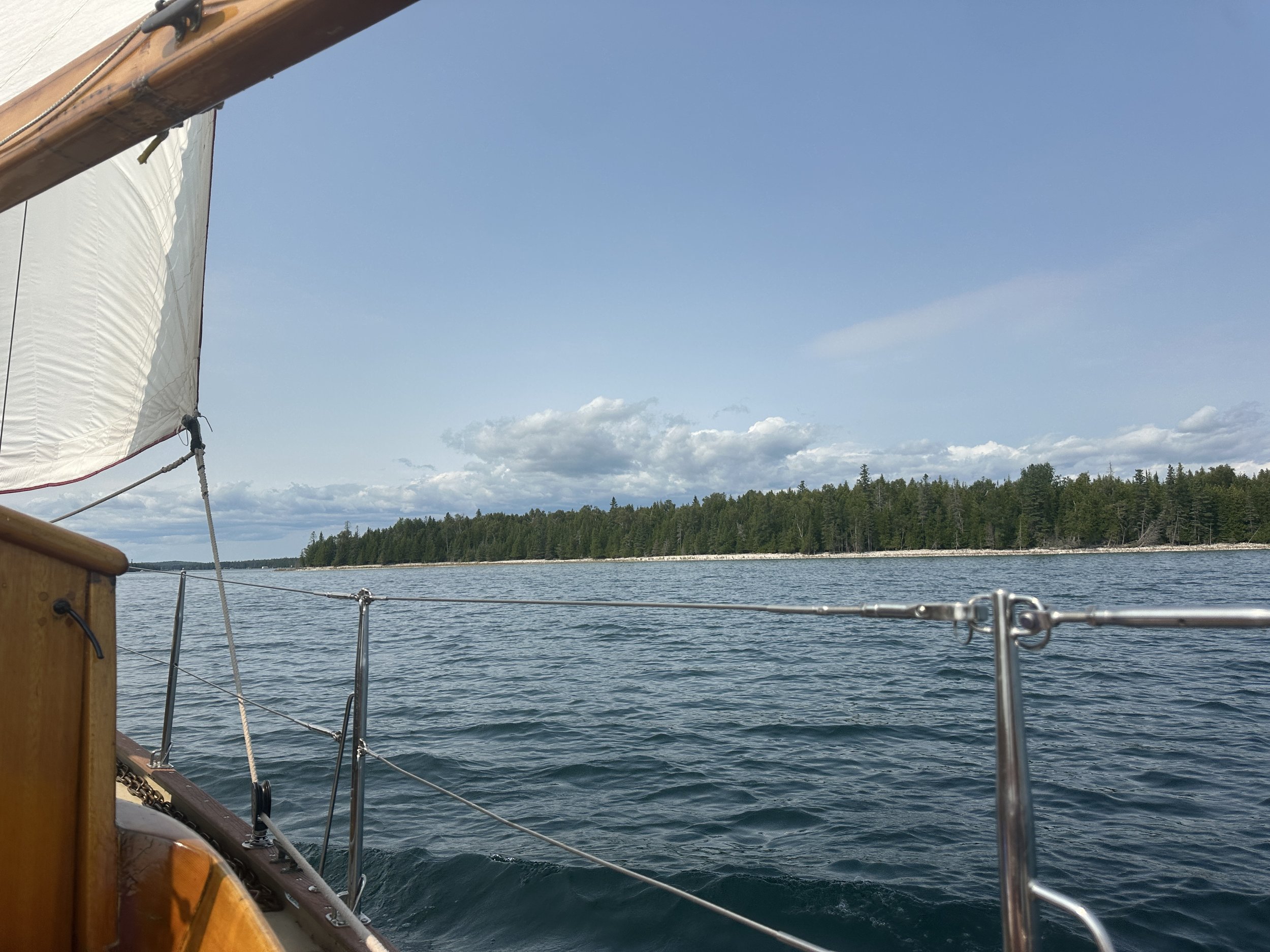Coming into Les Cheneaux's