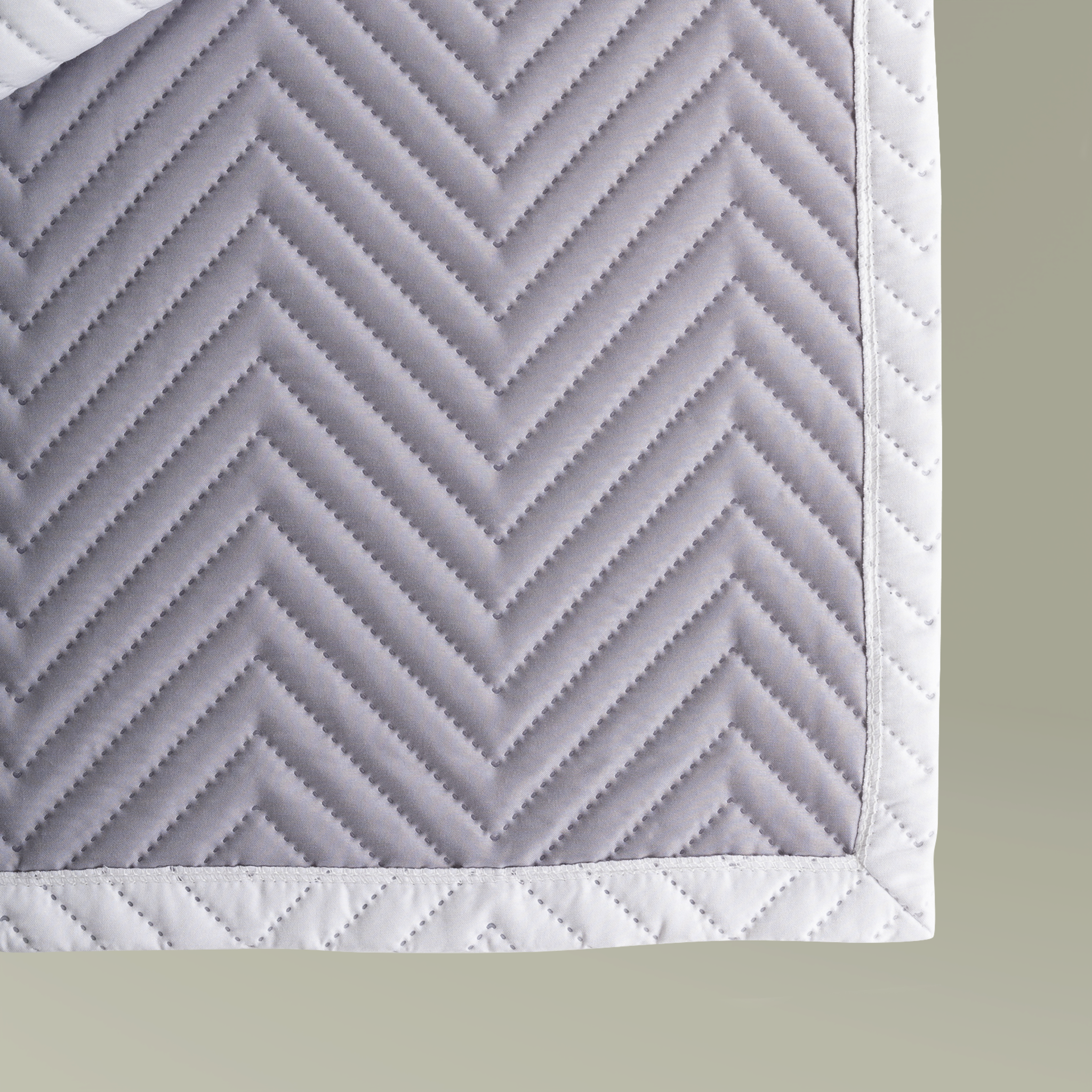 QUILTED TABLE RUNNER BACK.png