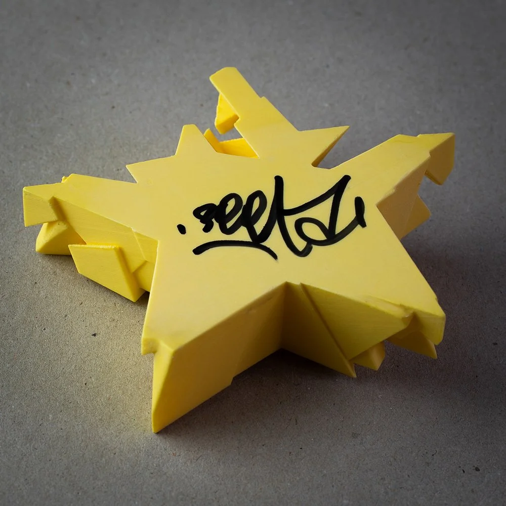 sculpture-tech -star-yellow-signature.jpg