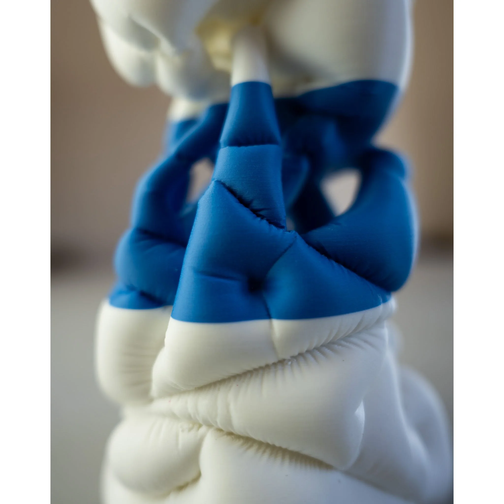 spraycan-3d-print-pressure-blue-detail-1.jpg