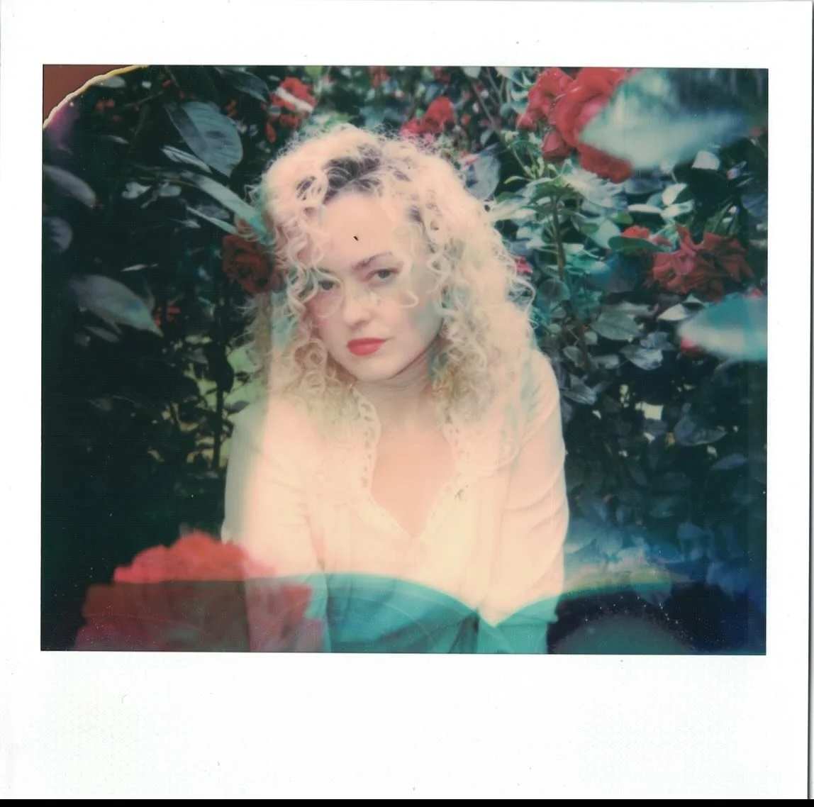 Happy Spring Equinox little lambs🎀

Celine in the park
Shot by @artemis_auclair