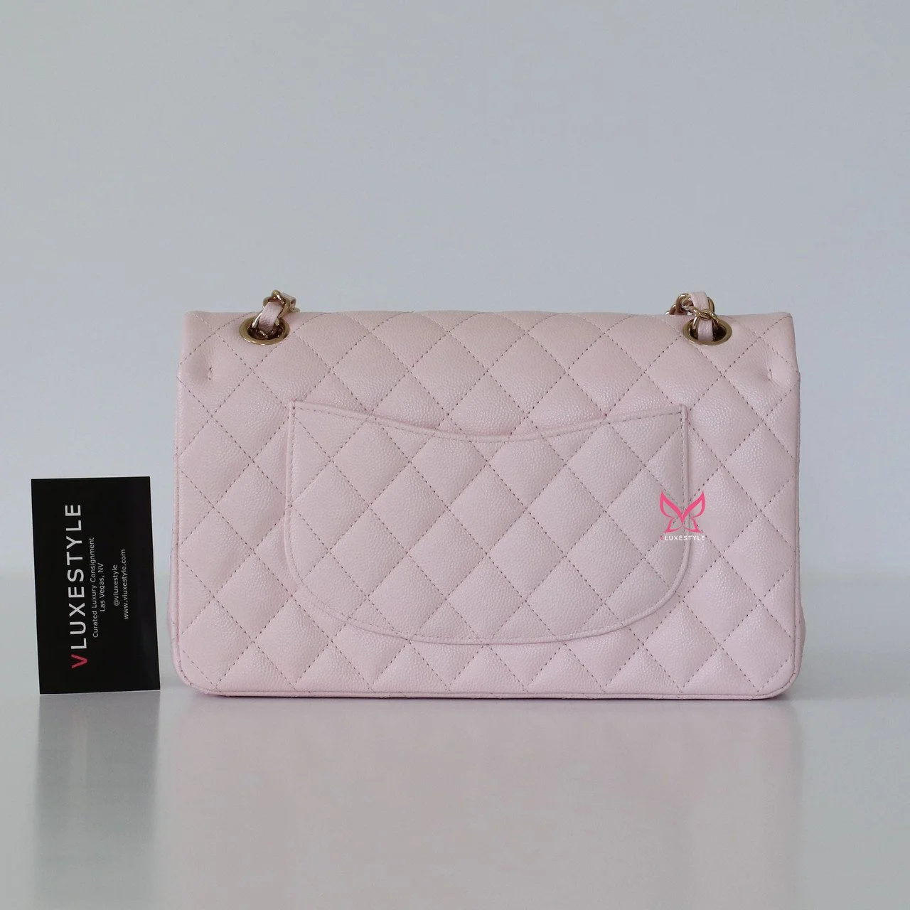 chanel-chanel-classic-medium-double-flap-22p-light-pink-quilted-caviar-with-light-gold-hardware__58753.jpg