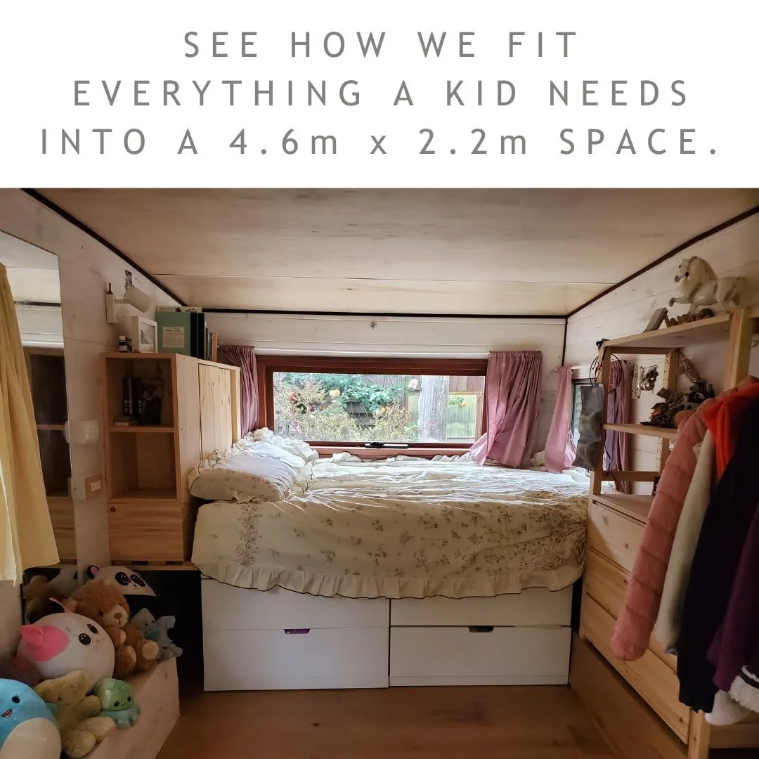With thoughtful design and clever storage fitting everything a kid needs into just 4.6m x 2.2m is completely doable! 

This small space converted from an old caravan includes:
🔸 A cozy double bed with drawers for clothes storage underneath.
🔸 Shelv
