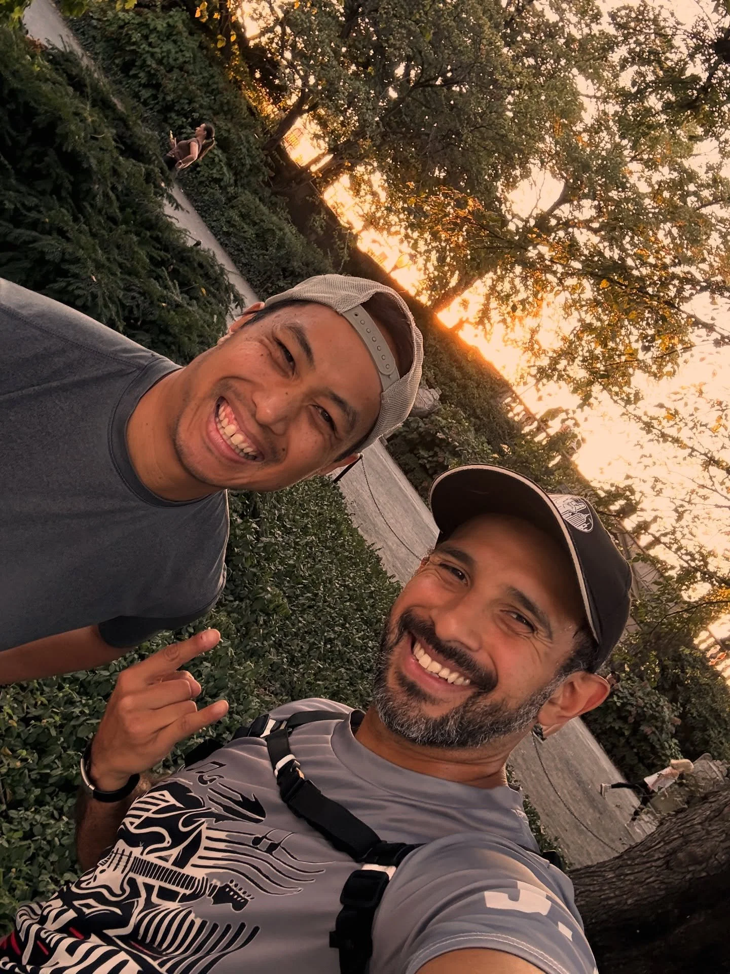 Catching up with some old running friends over nice weather, fun playlist and a few miles!

#TunesTuesday

Lace up and press play! #RoRC

#RunHardRockHarder #NYCRunning #CentralParkMiles #RunClubVibes