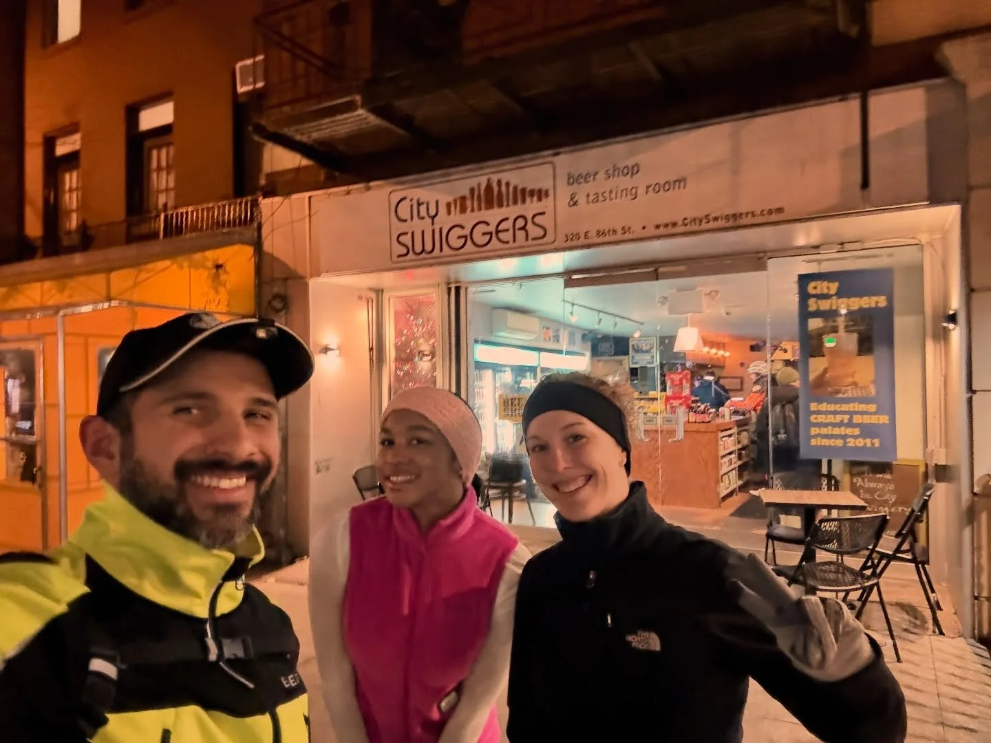 Back at it with some music, gloves and smiles! Tuesday Tunes!

Lace up, press play! #RoRC

#NYCRunning