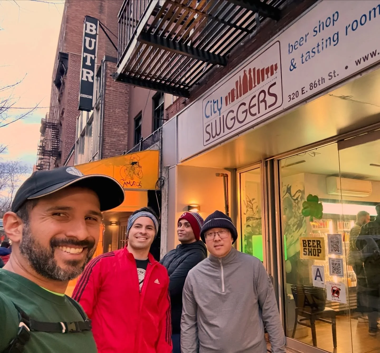 Rocked away around the Bridle Path, partied with @singlecutqns, and all the St. Paddy&rsquo;s merriment possible at @cityswiggers 

Lace up and press play!
#NYCRUNNING #RoRC