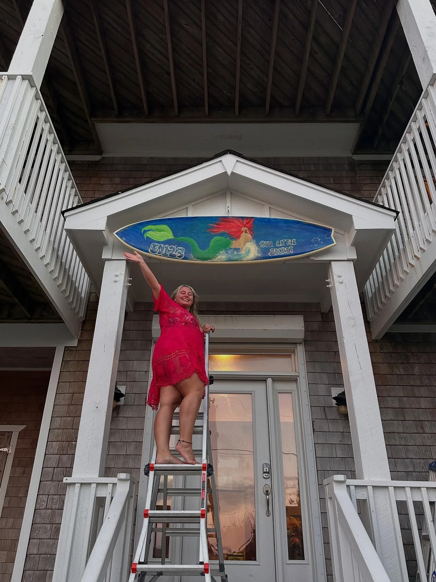 A little over a year ago, a friend of mine approached me about painting a surfboard sign for his beach house. It took a couple of drafts, a lot of blood, sweat, and tears. But the surfboard finally made it to the Outer Banks, its new home. #artist #a