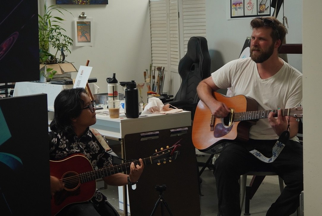 Some pics with @zenandsarafin when we played a bunch over the east bay this past week! 

I feel so incredibly blessed to be performing with these two incredible humans. So I highly implore you to come to one of our next gigs!!

Next gig: 6/21 Peach L