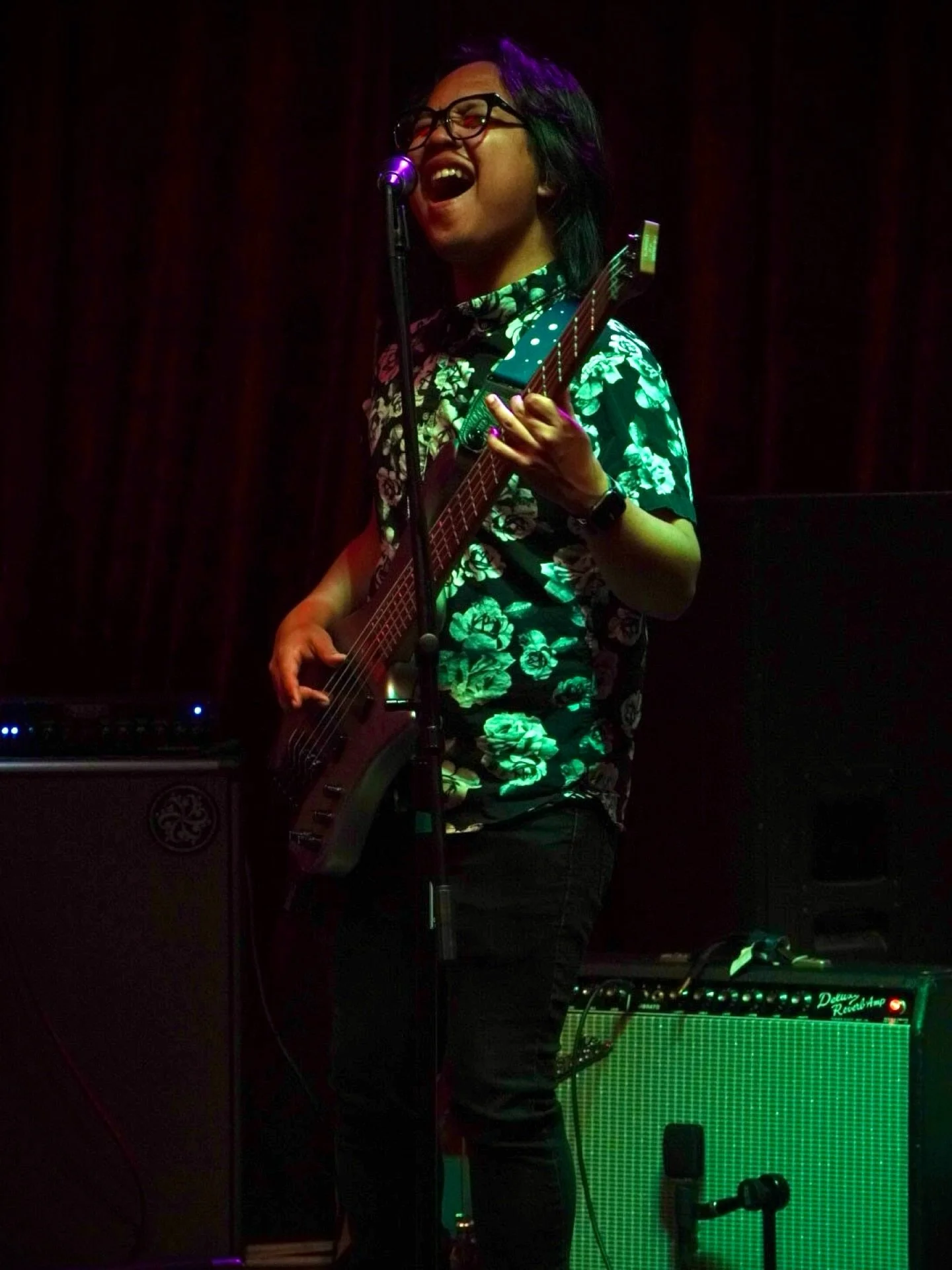Recently played at Toot&rsquo;s Tavern with @zenandsarafin. Absolutely loving playing and being with my indie folk friends. 

(We love the @officialibanezguitars headless shortscale 5 string bass for the vibes)

📷: @thegingerpocket