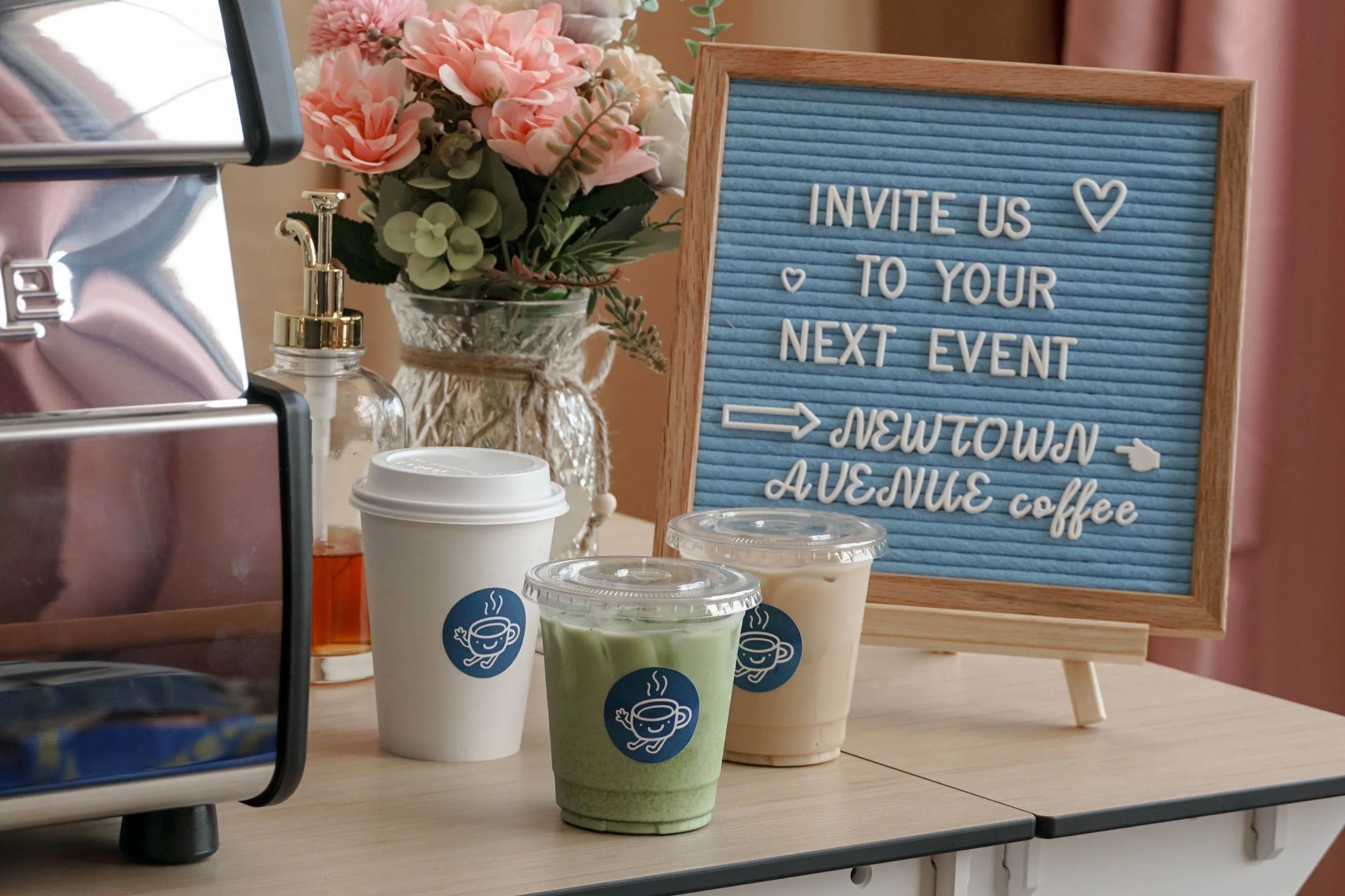 Iced and hot coffee and iced matcha latte made with locally roasted coffee for an office event in Manhattan
