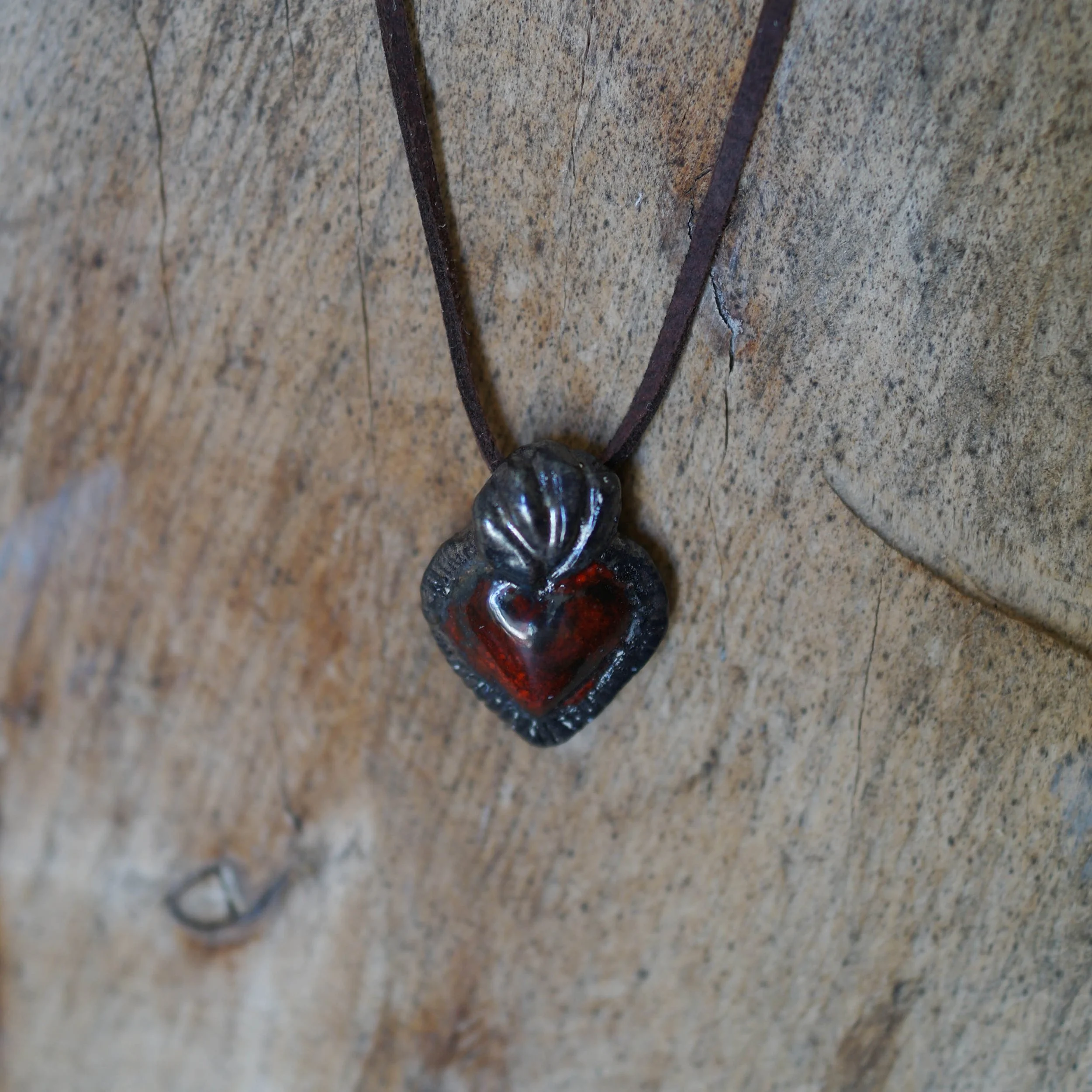 Cuore votivo — silver & red