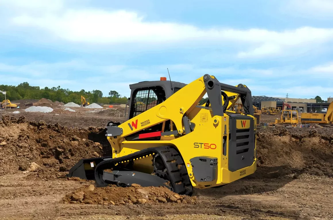 ST-50 Track Loader