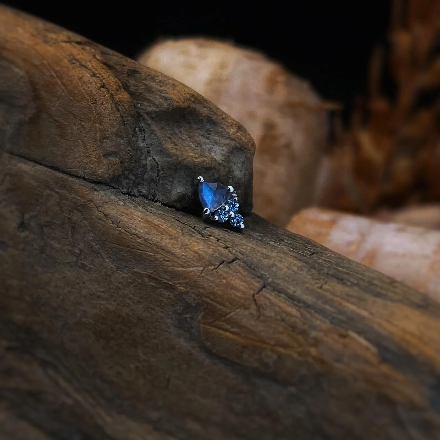 This icy cool Tau from @bvla looks stunning with its Labradorite trillion and Ice Blue Diamond accents wrapped in 14k white gold. This is a one of a kind piece in the collection! 

✨✨✨

#exotixstudios #exotixstudiostoronto #bvla #bvlalove #finejewelr