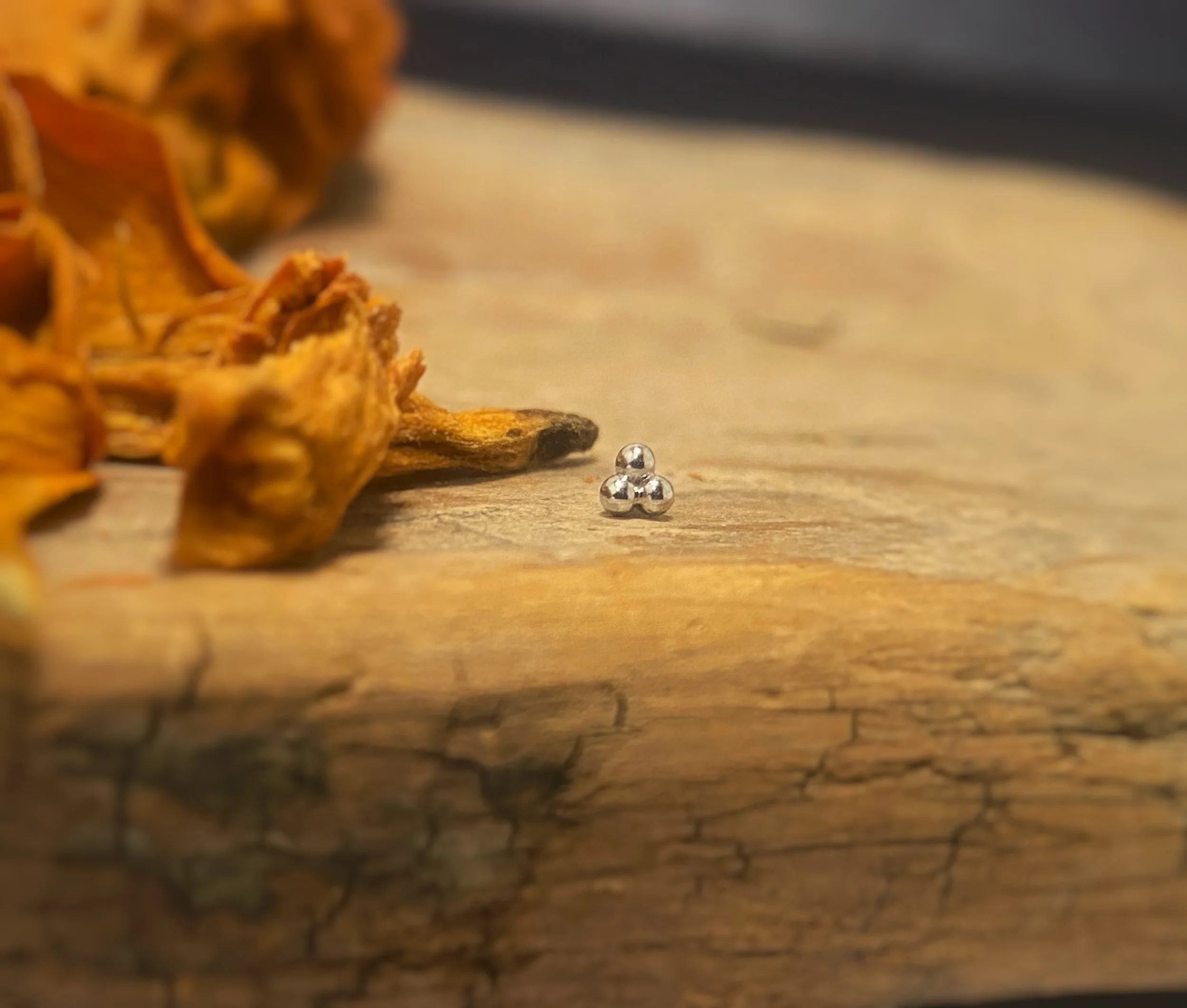 WG TRI BEAD 15.jpg