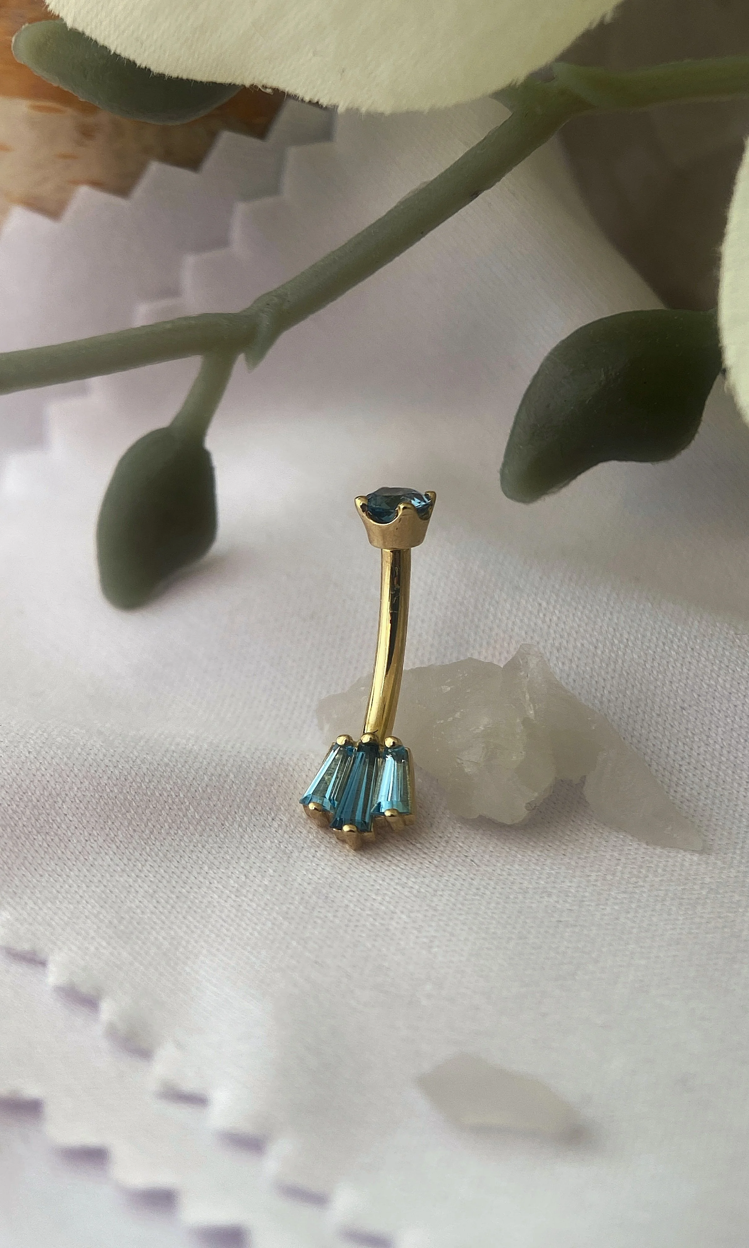 BVLA 14k Yellow Gold Oceane 3 Navel Bar
