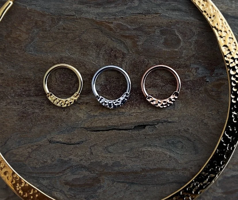 BVLA 14k Gold Hammered Janna