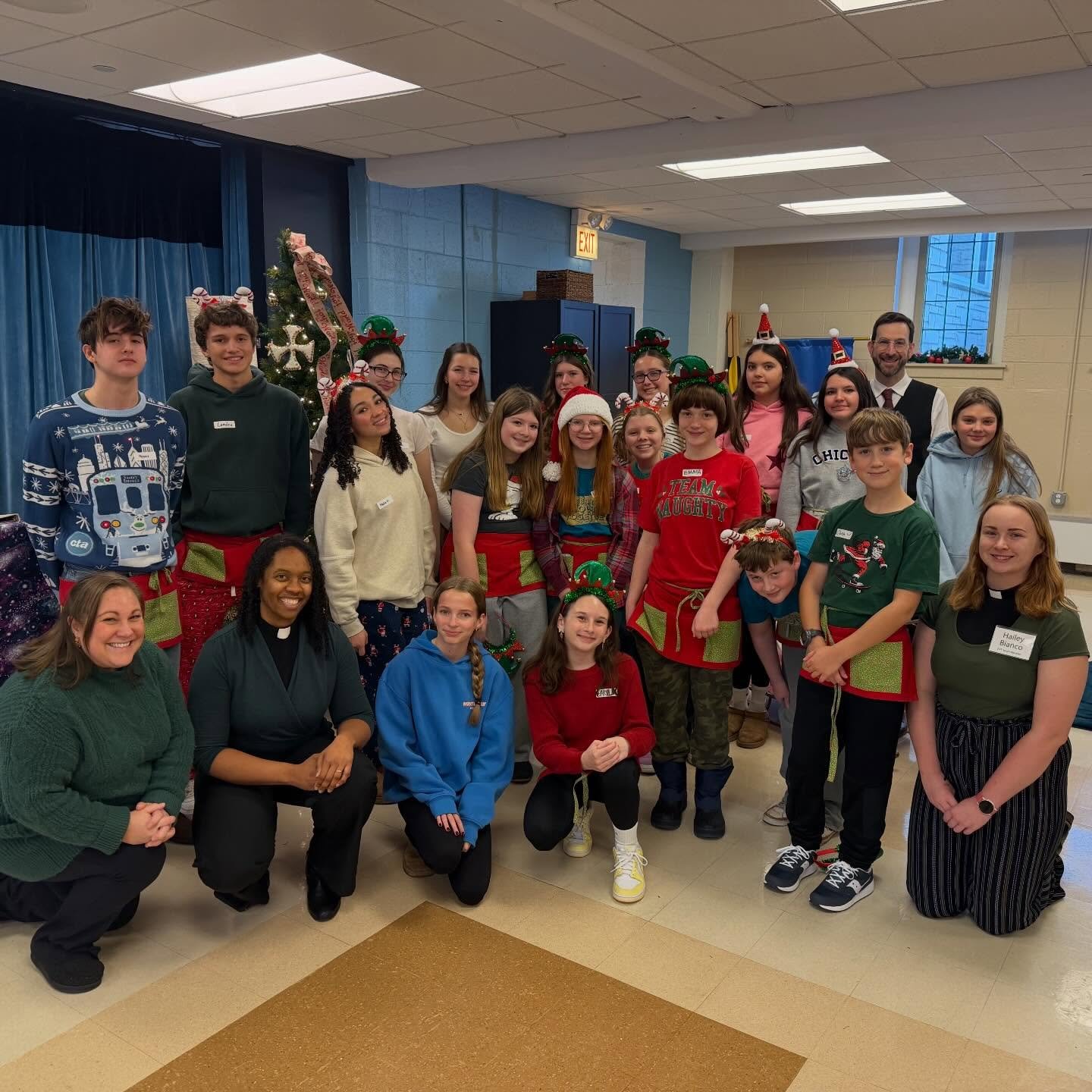 Another joyful candy cane lane with the help of all our elves! 🎄