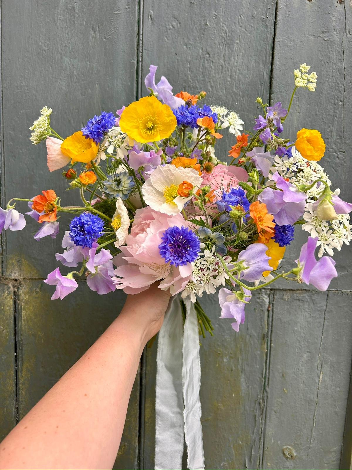 A colourful June wedding in the Peak District