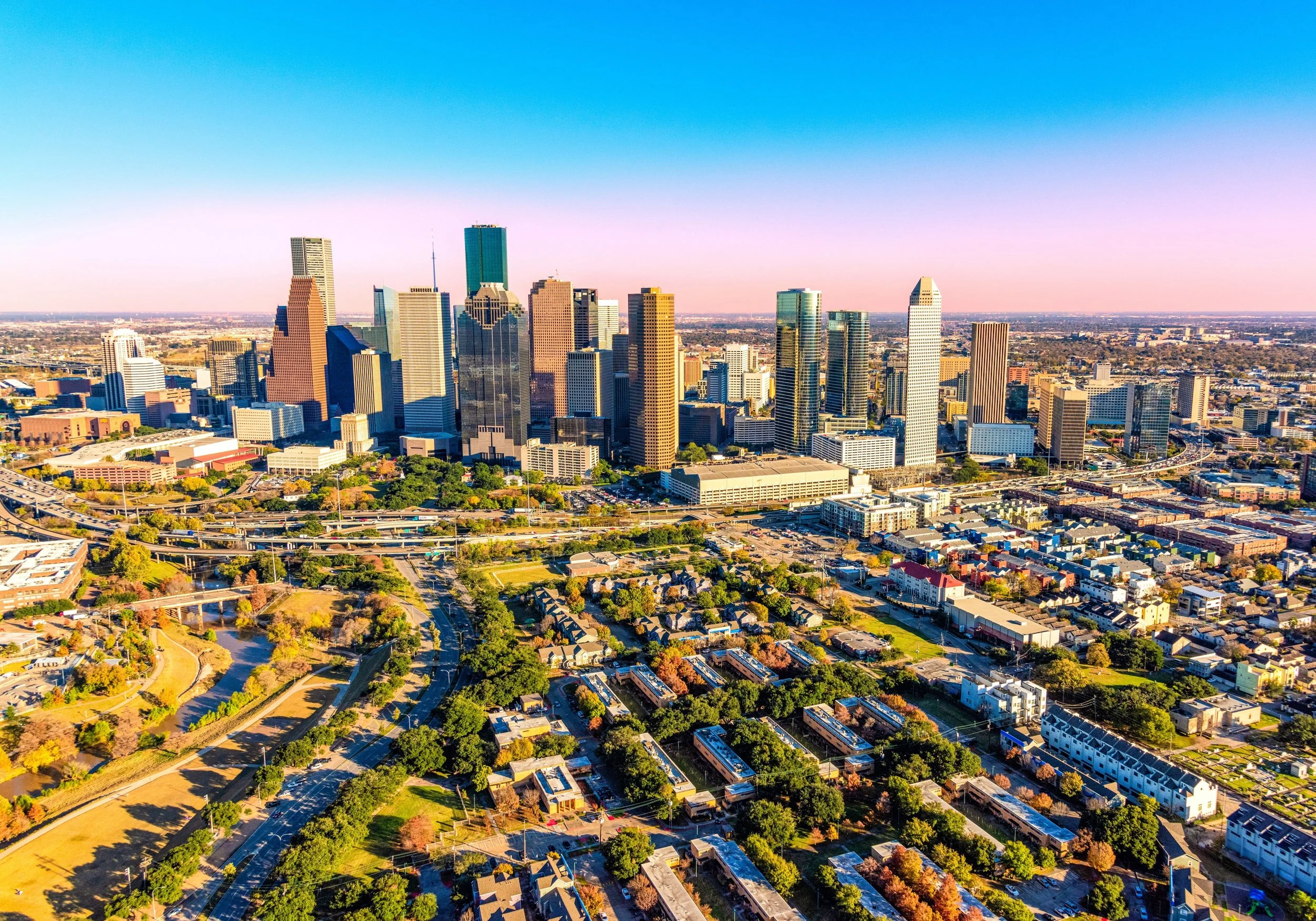 The 2025 Expert Relocation Guide: Houston, TX