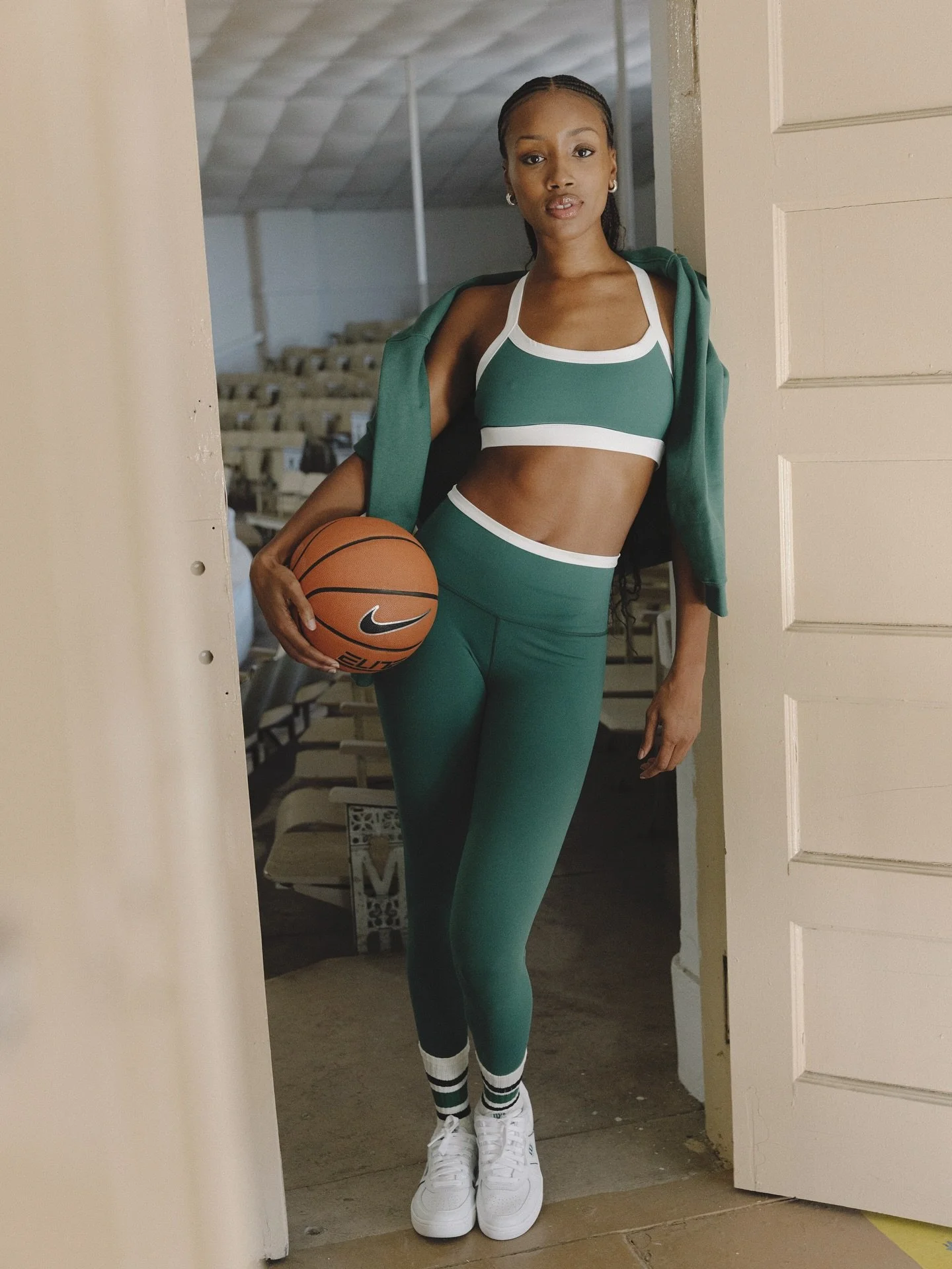 @thesculptsociety variety collection @meganroup 🏀
cd @abbymuir__ 
assist @thalia.romanos