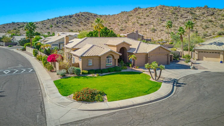 Aerial photo of a Chandler home with a green lawn