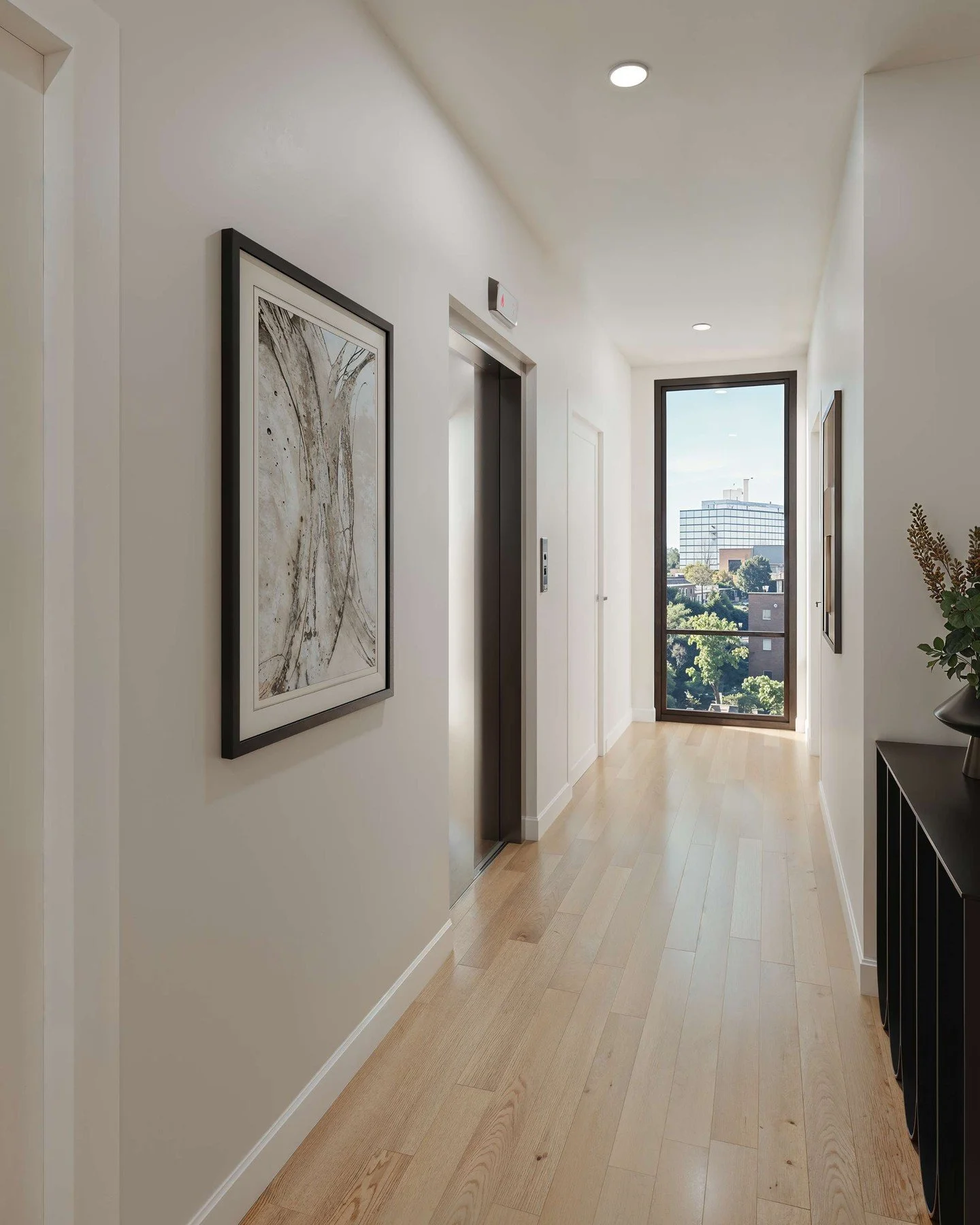 Sometimes it&rsquo;s the spaces in between that make the biggest impression. ✨ Thoughtful design, modern finishes, and a sense of calm that carries through every detail at 80onVernon.

📍80 Vernon Street, Brookline

Listed by:
Todd Glaskin | (617) 84