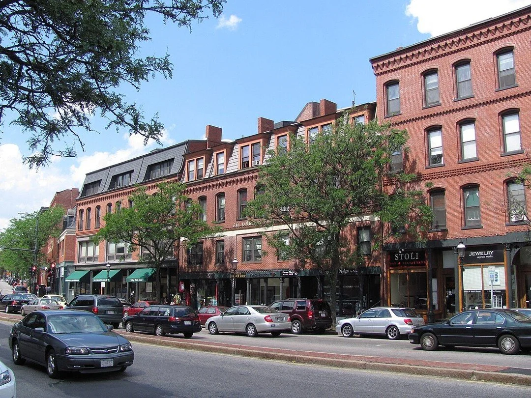 A quick stroll from 80onVernon brings you to Brookline Village&mdash;an area full of great food, local businesses, and the classic Brookline charm that makes exploring feel effortless. It&rsquo;s yet another neighborhood to enjoy right from your door