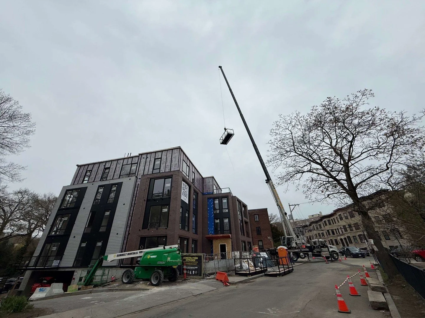 Yesterday marked an exciting milestone at 80onVernon with the installation of the balconies. 🏗️ A defining feature that continues to bring the vision into focus.

Want to catch up on the latest, reach out to arrange your private tour!

📍80 Vernon S