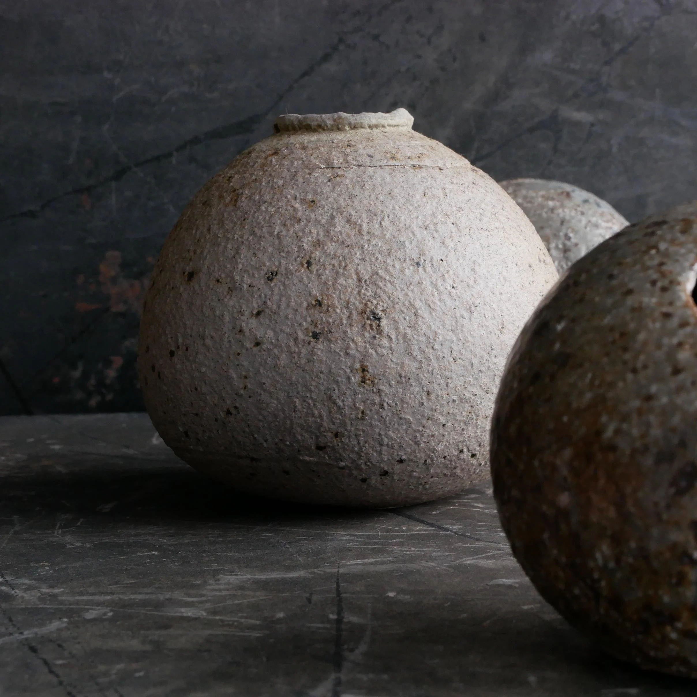 small white pod vase by Andy van Vliet