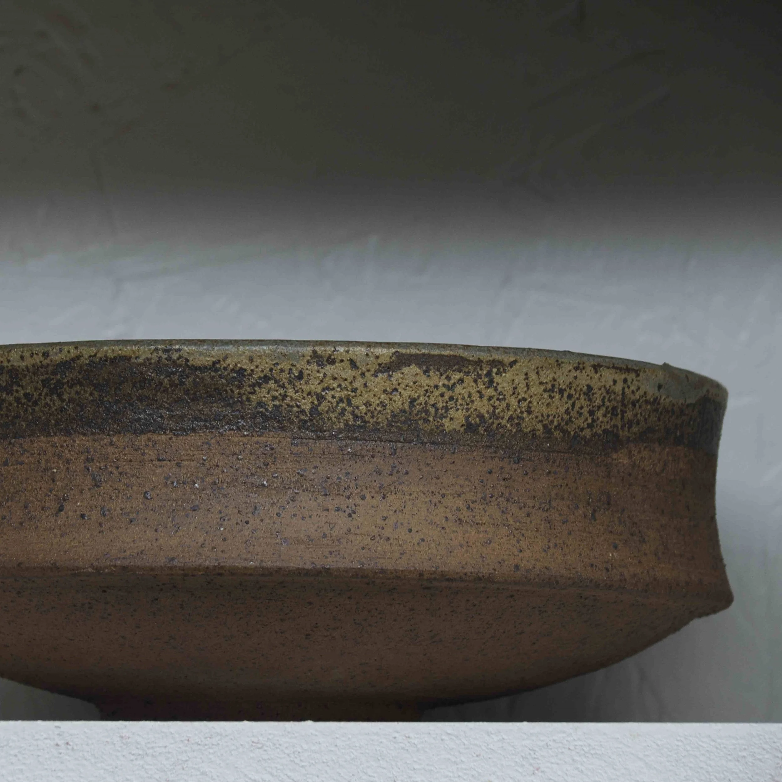flat serving bowl design by Andy van Vliet