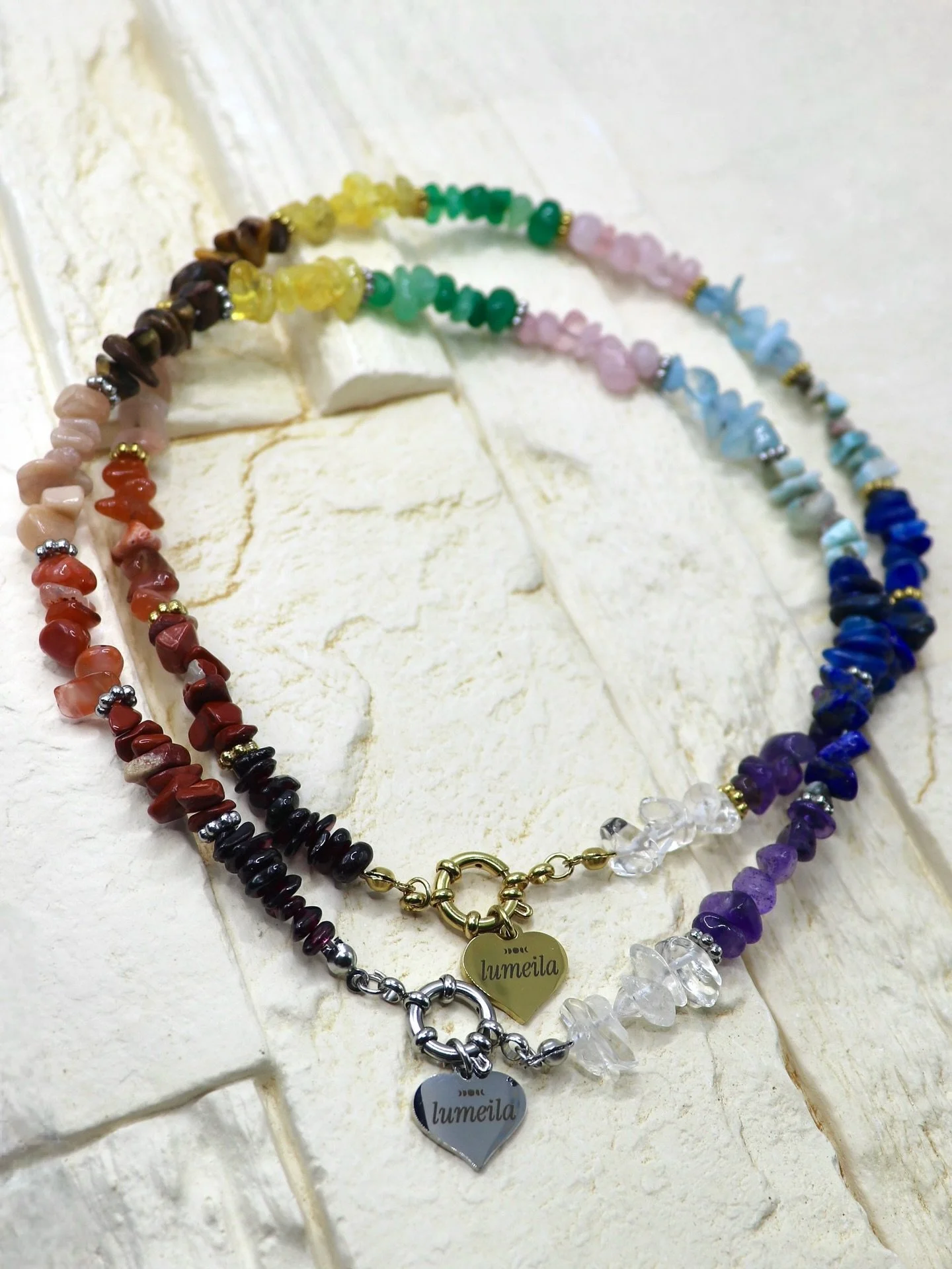 NEW: LUMEILA CHAKRA CHAIN 

Alles im Fluss? Wenn unsere Energiezentren blockiert sind, f&uuml;hlen wir uns oft ausgebrannt oder unsicher. Die neue lumeila Chakra Chain hilft dir dabei, dich t&auml;glich mit deiner inneren Mitte zu verbinden.
Jede Ket