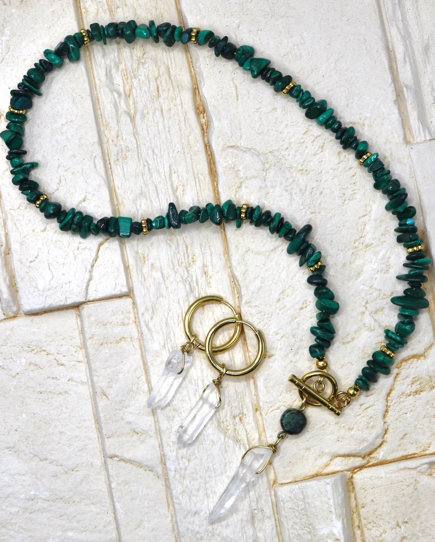 Edelstahl f&uuml;r die Ewigkeit, Edelsteine f&uuml;r die Seele. ✨

Was ist dein Favorit ? 💖 

#Edelsteinschmuck #HandmadeWithLove #Unikat #CrystalHealing