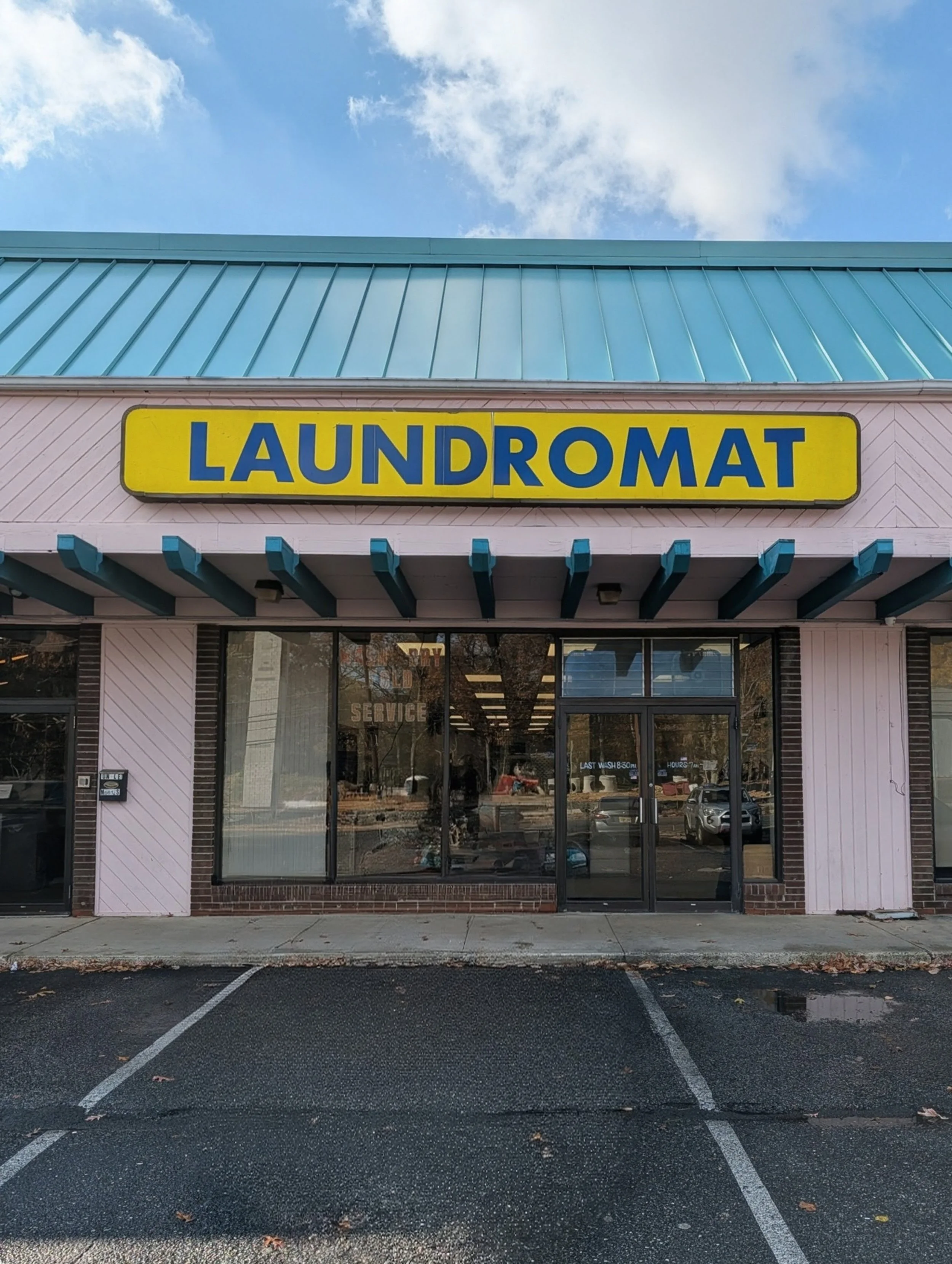 The Laundromat at West Lake Plaza (Lakewood)