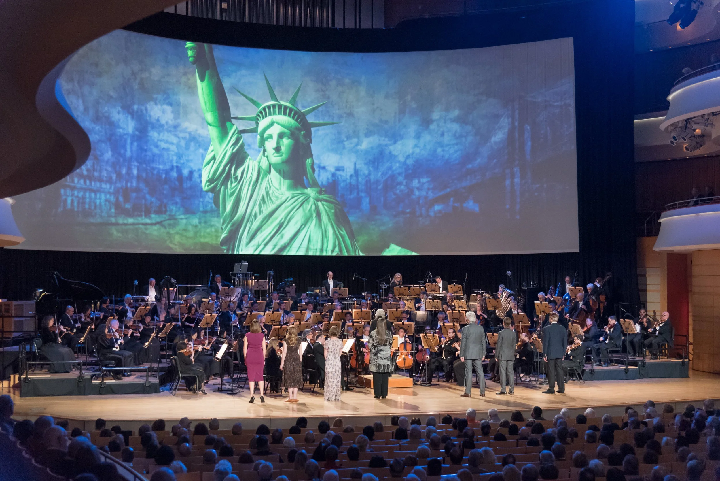 Ellis Island: The Dream of America